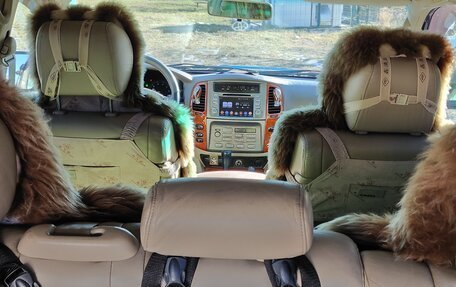 Toyota Land Cruiser 100 рестайлинг 2, 2002 год, 2 600 000 рублей, 17 фотография