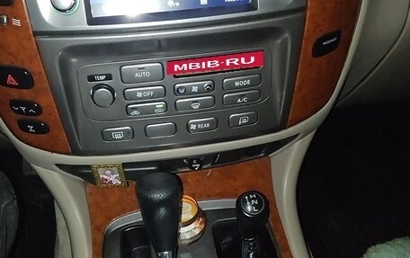 Toyota Land Cruiser 100 рестайлинг 2, 2002 год, 2 600 000 рублей, 23 фотография
