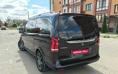 Mercedes-Benz V-Класс, 2016 год, 4 500 000 рублей, 5 фотография