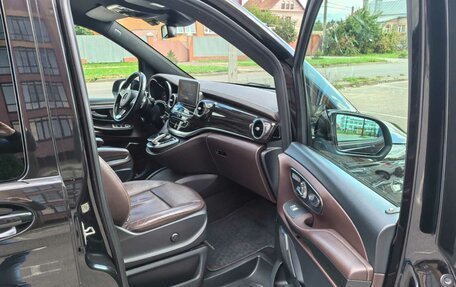 Mercedes-Benz V-Класс, 2016 год, 4 500 000 рублей, 10 фотография