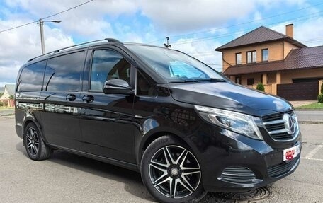 Mercedes-Benz V-Класс, 2016 год, 4 500 000 рублей, 16 фотография