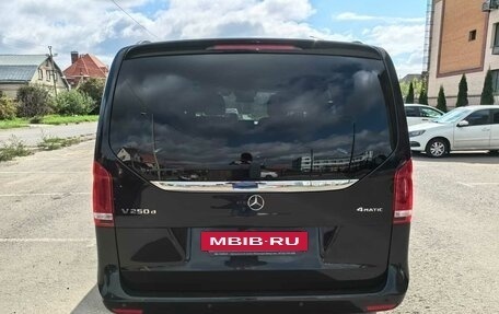 Mercedes-Benz V-Класс, 2016 год, 4 500 000 рублей, 8 фотография