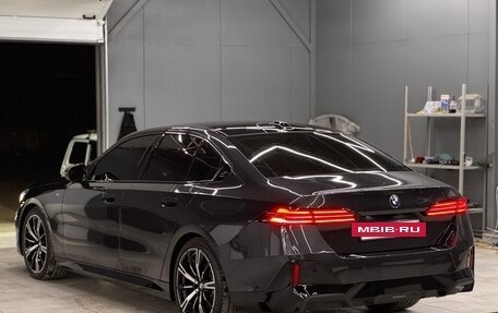 BMW 5 серия, 2023 год, 7 750 000 рублей, 4 фотография