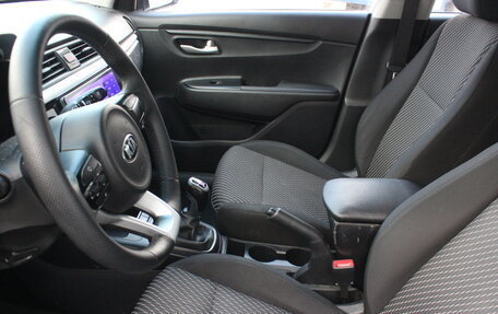 KIA Rio IV, 2018 год, 1 437 000 рублей, 10 фотография