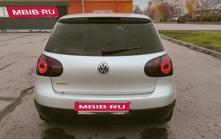 Volkswagen Golf V, 2003 год, 4 300 000 рублей, 2 фотография