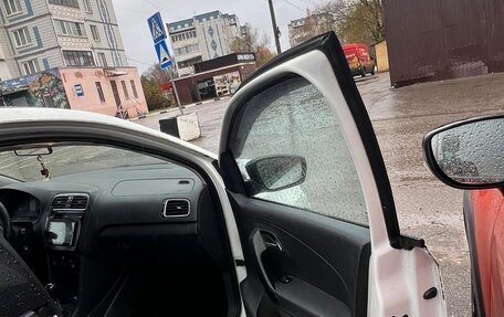 Volkswagen Polo VI (EU Market), 2015 год, 350 000 рублей, 4 фотография