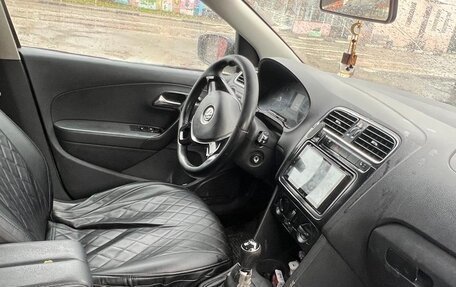 Volkswagen Polo VI (EU Market), 2015 год, 350 000 рублей, 3 фотография
