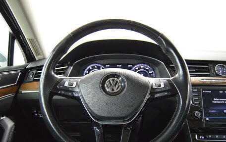 Volkswagen Passat B8 рестайлинг, 2017 год, 2 050 000 рублей, 16 фотография