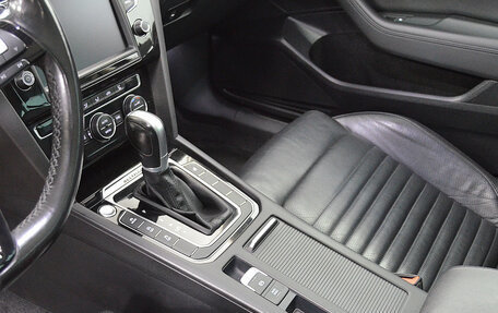 Volkswagen Passat B8 рестайлинг, 2017 год, 2 050 000 рублей, 18 фотография