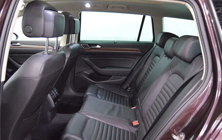 Volkswagen Passat B8 рестайлинг, 2017 год, 2 050 000 рублей, 20 фотография