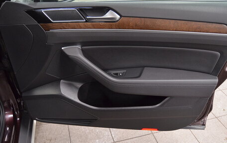 Volkswagen Passat B8 рестайлинг, 2017 год, 2 050 000 рублей, 23 фотография