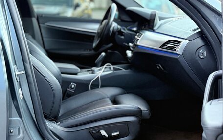 BMW 5 серия, 2019 год, 3 990 000 рублей, 15 фотография