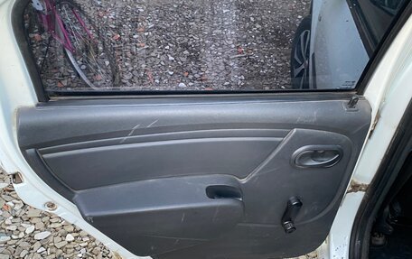 Renault Logan I, 2013 год, 550 000 рублей, 6 фотография