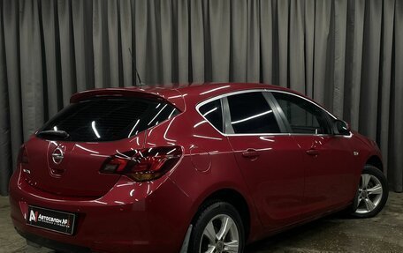 Opel Astra J, 2011 год, 699 777 рублей, 3 фотография