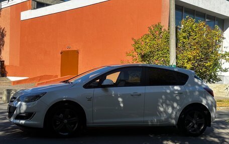 Opel Astra J, 2014 год, 795 000 рублей, 5 фотография
