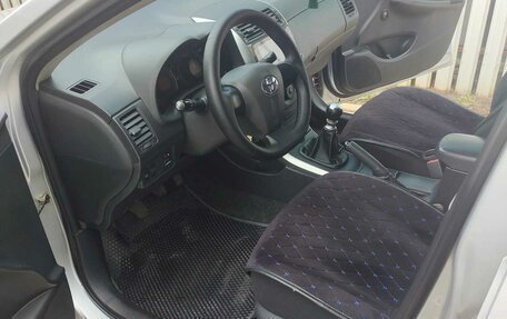 Toyota Corolla, 2010 год, 800 000 рублей, 4 фотография