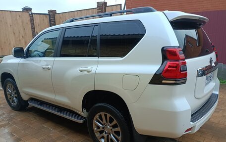 Toyota Land Cruiser Prado 150 рестайлинг 2, 2019 год, 5 300 000 рублей, 4 фотография