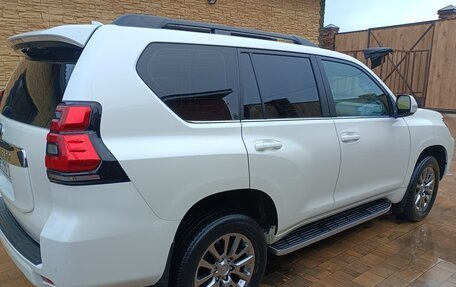 Toyota Land Cruiser Prado 150 рестайлинг 2, 2019 год, 5 300 000 рублей, 6 фотография