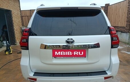 Toyota Land Cruiser Prado 150 рестайлинг 2, 2019 год, 5 300 000 рублей, 5 фотография