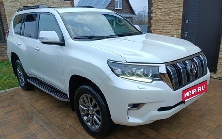 Toyota Land Cruiser Prado 150 рестайлинг 2, 2019 год, 5 300 000 рублей, 3 фотография