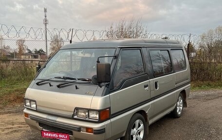 Mitsubishi Delica III, 1986 год, 535 000 рублей, 2 фотография