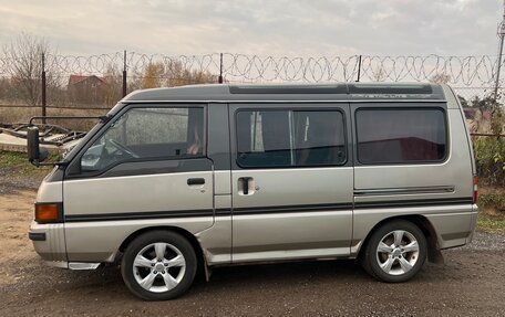 Mitsubishi Delica III, 1986 год, 535 000 рублей, 3 фотография