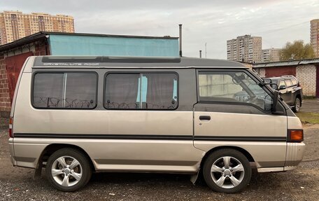 Mitsubishi Delica III, 1986 год, 535 000 рублей, 4 фотография