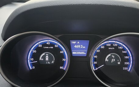 Hyundai ix35 I рестайлинг, 2011 год, 1 100 000 рублей, 12 фотография