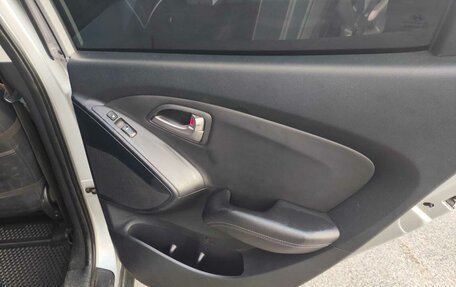 Hyundai ix35 I рестайлинг, 2011 год, 1 100 000 рублей, 19 фотография