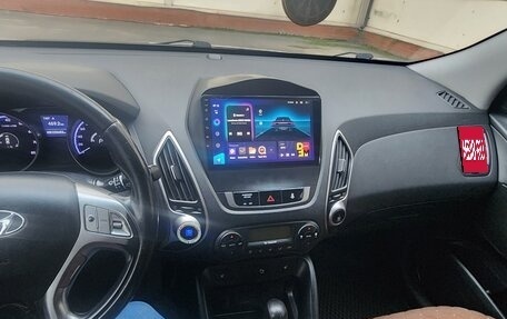 Hyundai ix35 I рестайлинг, 2011 год, 1 100 000 рублей, 10 фотография