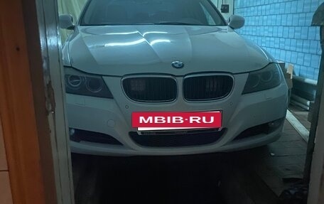 BMW 3 серия, 2011 год, 1 350 000 рублей, 4 фотография