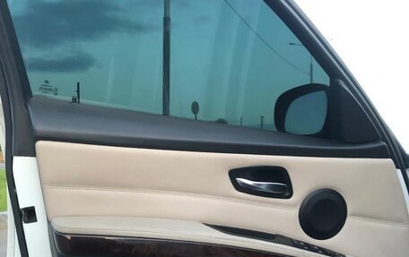 BMW 3 серия, 2011 год, 1 350 000 рублей, 16 фотография