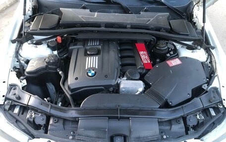 BMW 3 серия, 2011 год, 1 350 000 рублей, 18 фотография