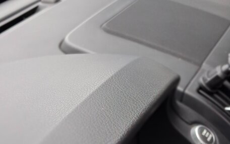 Land Rover Freelander II рестайлинг 2, 2010 год, 1 300 000 рублей, 29 фотография