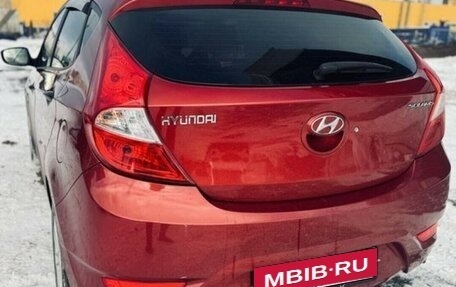 Hyundai Solaris II рестайлинг, 2011 год, 800 000 рублей, 6 фотография