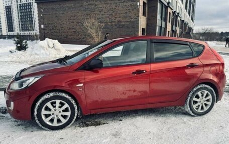 Hyundai Solaris II рестайлинг, 2011 год, 800 000 рублей, 9 фотография