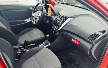 Hyundai Solaris II рестайлинг, 2011 год, 800 000 рублей, 17 фотография