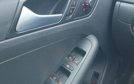 Volkswagen Jetta VI, 2014 год, 850 000 рублей, 4 фотография