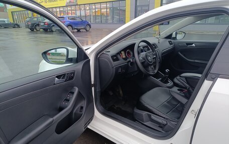 Volkswagen Jetta VI, 2014 год, 850 000 рублей, 11 фотография