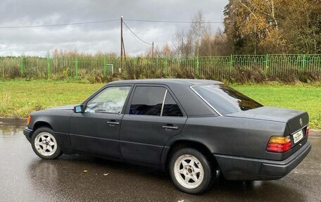Mercedes-Benz E-Класс, 1992 год, 320 000 рублей, 5 фотография