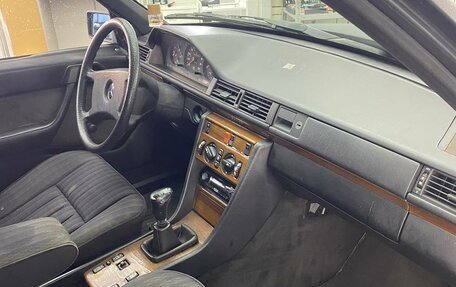 Mercedes-Benz E-Класс, 1992 год, 320 000 рублей, 22 фотография