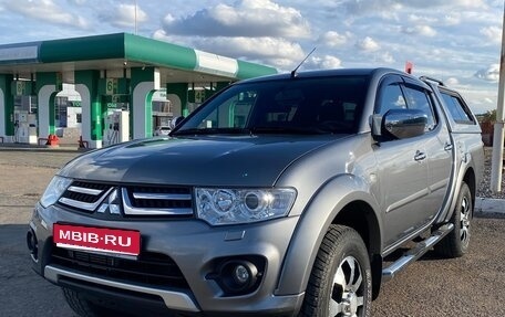 Mitsubishi L200 IV рестайлинг, 2013 год, 1 990 000 рублей, 1 фотография