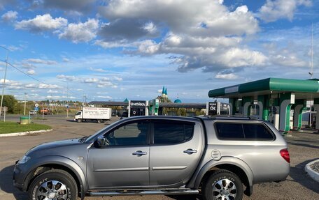 Mitsubishi L200 IV рестайлинг, 2013 год, 1 990 000 рублей, 3 фотография