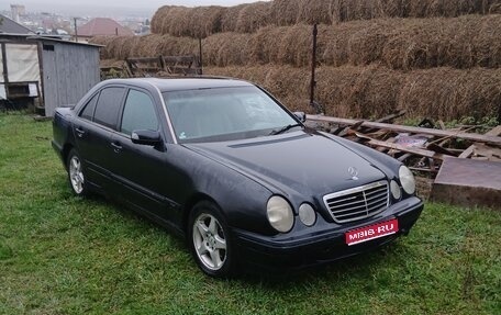 Mercedes-Benz E-Класс, 2002 год, 250 000 рублей, 1 фотография