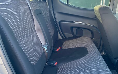 Mitsubishi L200 IV рестайлинг, 2013 год, 1 990 000 рублей, 10 фотография