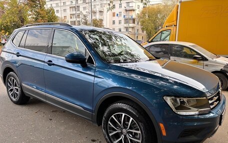Volkswagen Tiguan II, 2020 год, 2 600 000 рублей, 1 фотография