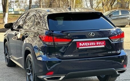 Lexus RX IV рестайлинг, 2019 год, 3 890 000 рублей, 12 фотография