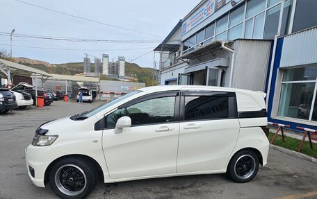 Honda Freed I, 2010 год, 820 000 рублей, 2 фотография