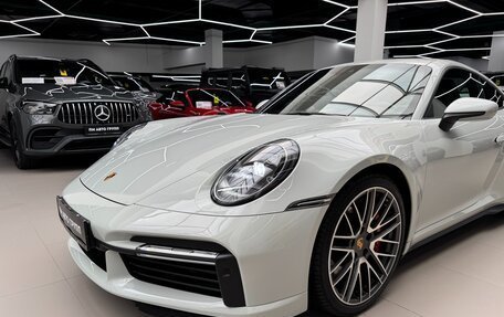 Porsche 911, 2021 год, 20 000 000 рублей, 16 фотография