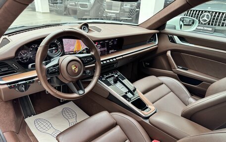 Porsche 911, 2021 год, 20 000 000 рублей, 18 фотография